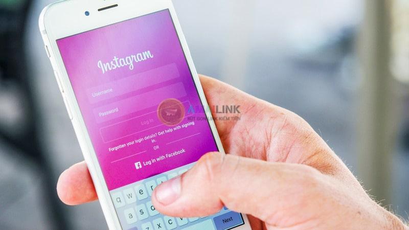 Cách Chia Sẻ Link Instagram Lên Facebook